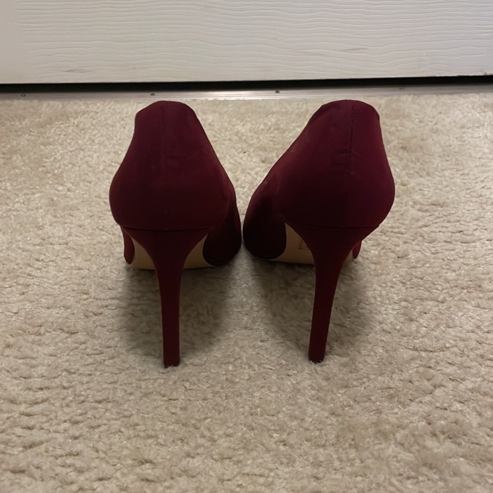 Red heels - Picture 3 of 4